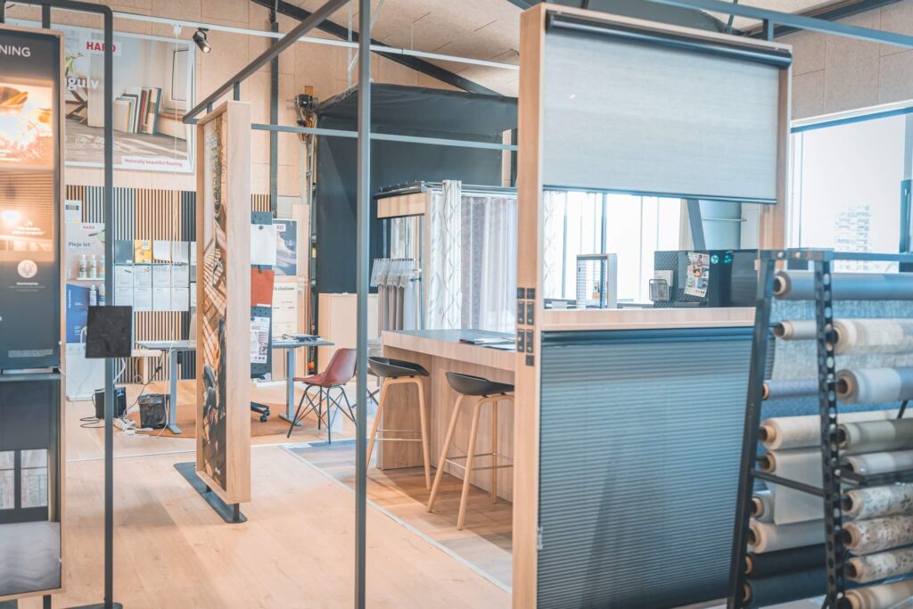 Udstilling af gardiner hos Botex Slagelse