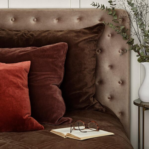 Cozy Living Betræk til Sofapude Velvet, Red Wood - Image 2