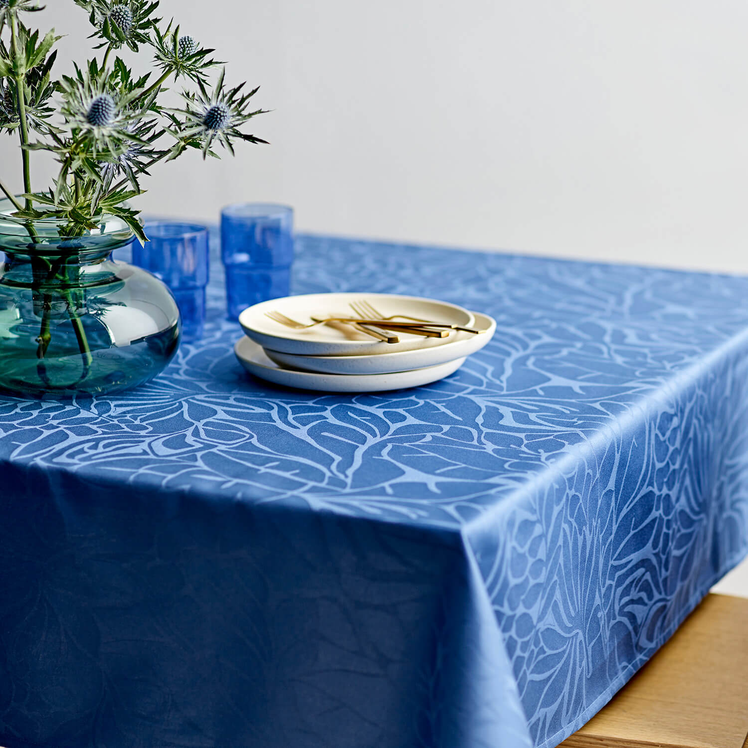 Compliments Damaskdug Abstract Leaves, Blue