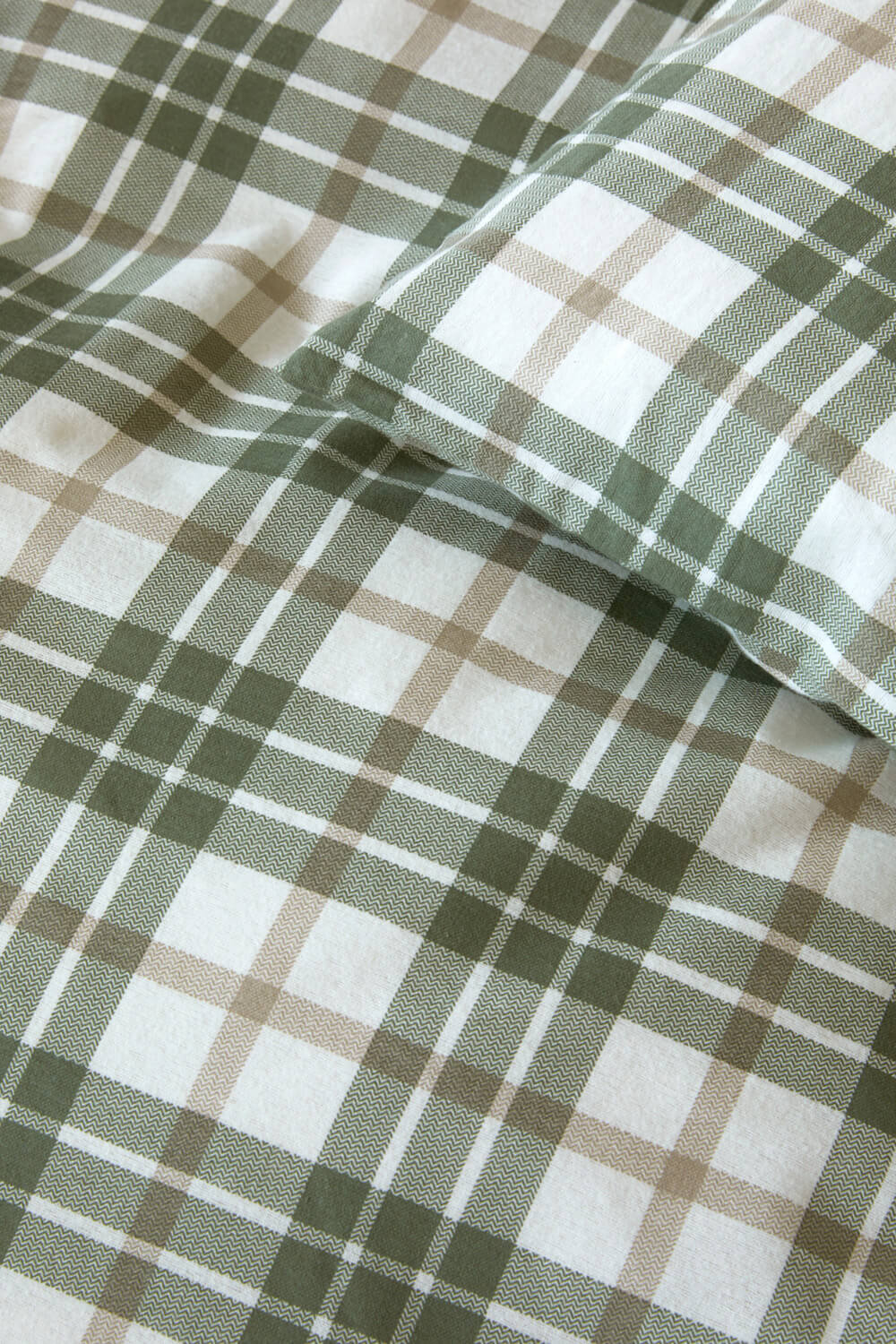 Høie sengesæt Lukas Flanell i farven dæmpet grøn.