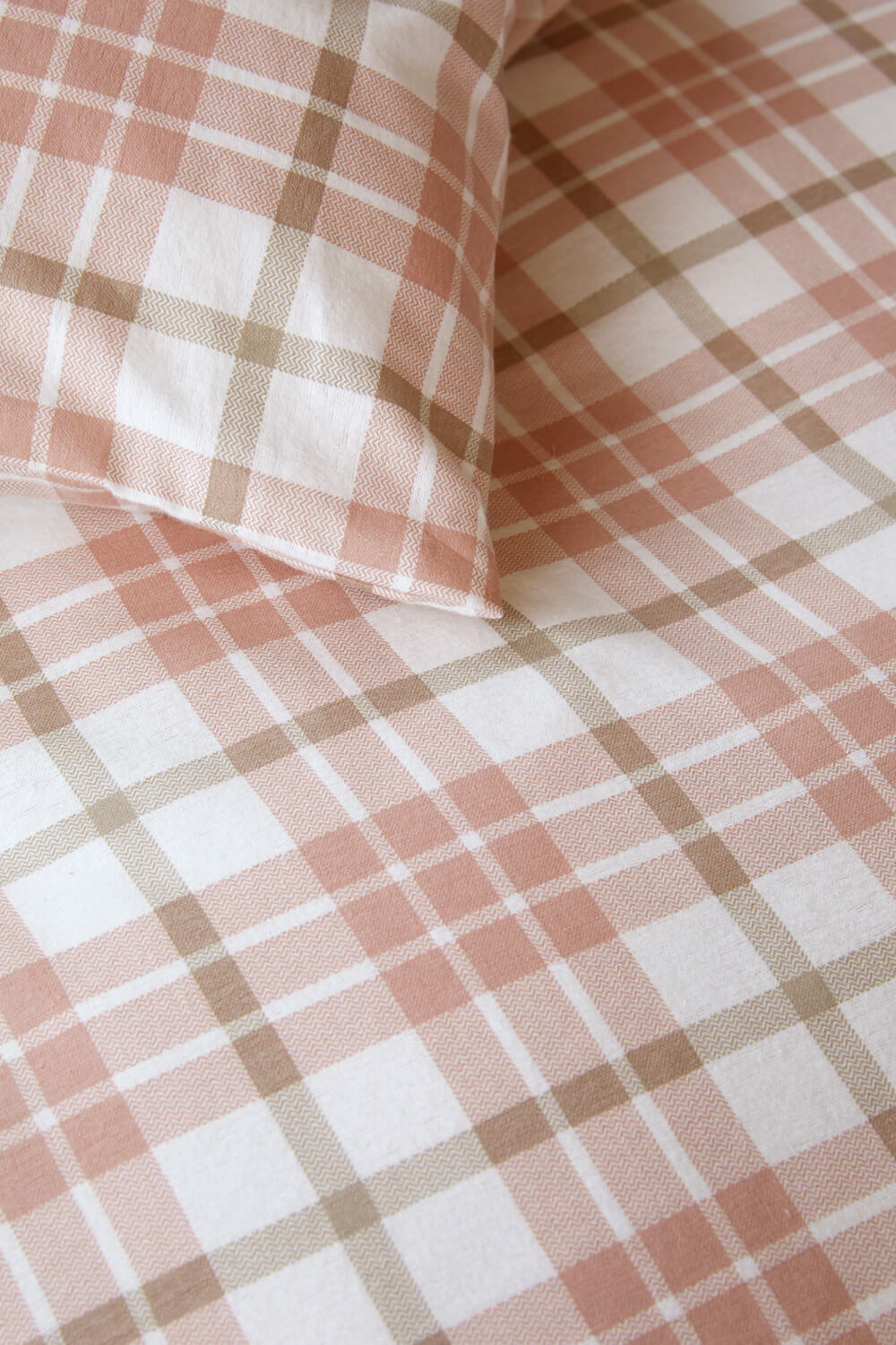 Høie sengesæt Lukas Flanell i farven varm rosa.