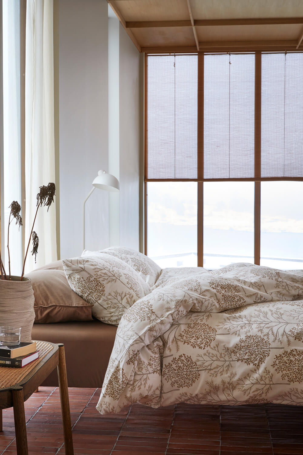 Høire sengesæt Thea Flanell i farven karamellbrun.