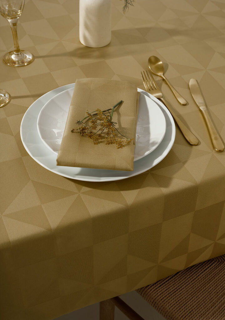 Compliments Wind dug black week