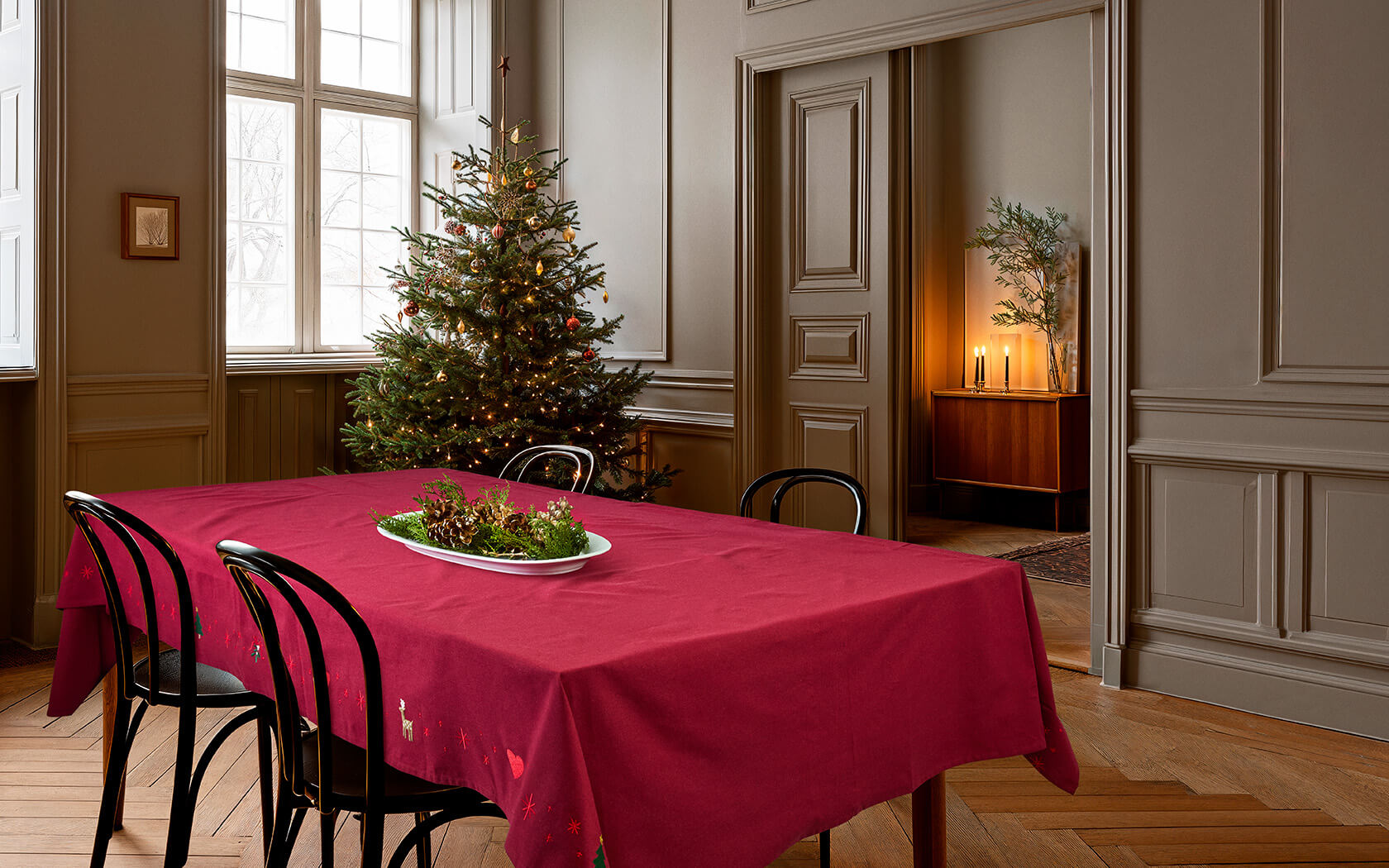 Jul adventskalender 2025 – Juna juledug