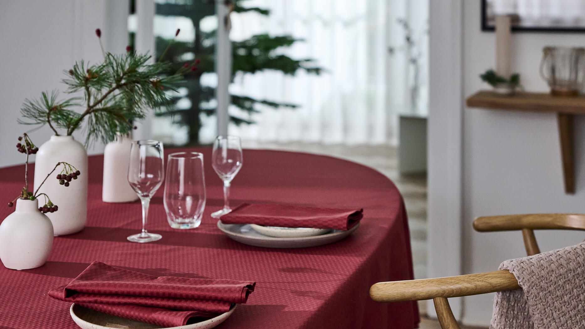 Compliments dug Tile, Rød