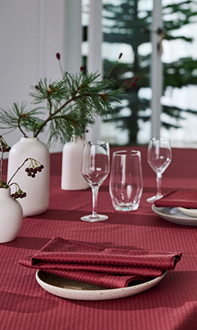 Compliments Tile Damaskdug