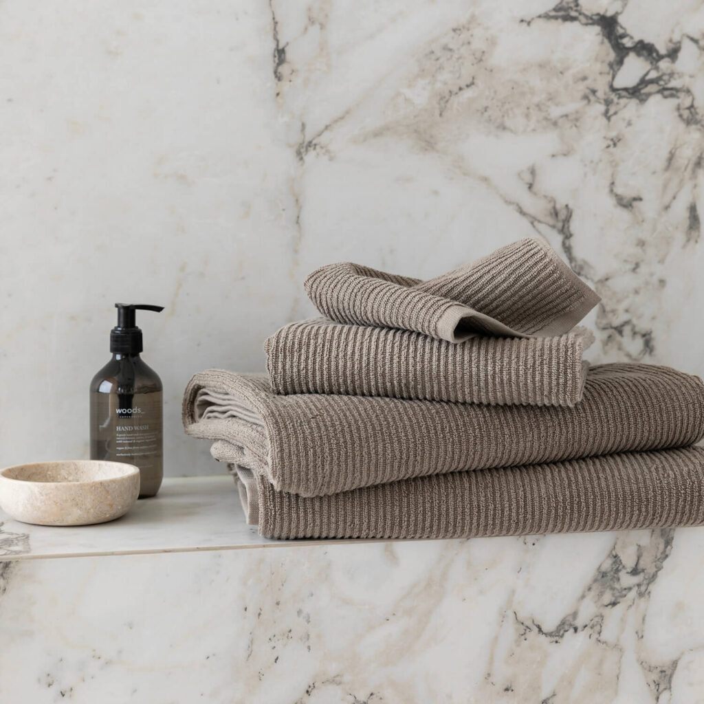 Høie Håndklæder Moment, Valnød