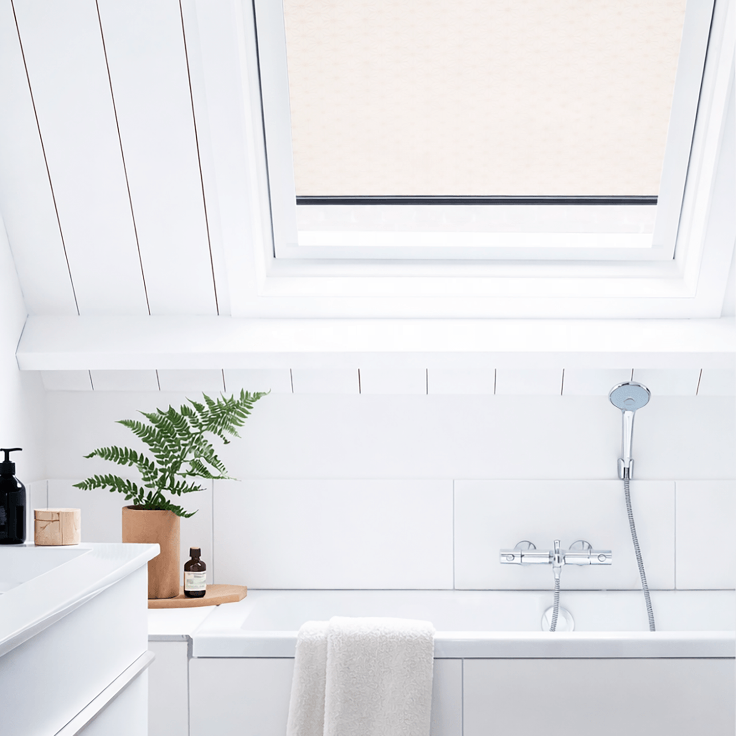 Rullegardiner - Skråvinduer - Velux - Stila